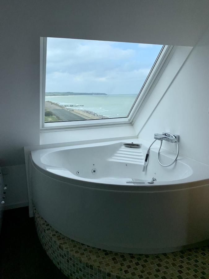 Duplex Avec Jacuzzi Vue Imprenable Sur La Baie De Wissant Apartment ภายนอก รูปภาพ